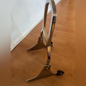 Quick-Release Chrome sissy-bar for Harley-Davidson motorcycle